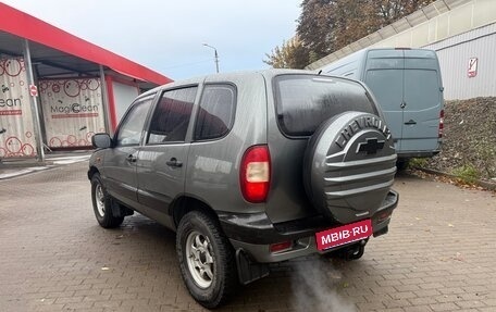 Chevrolet Niva I рестайлинг, 2004 год, 385 000 рублей, 4 фотография