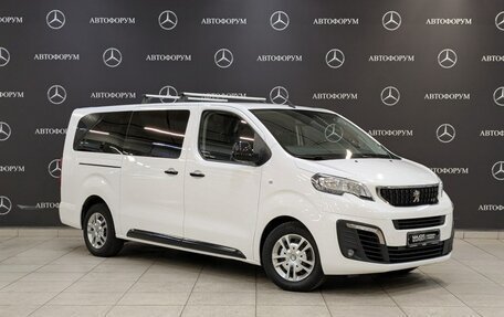 Peugeot Traveller I, 2022 год, 2 925 000 рублей, 3 фотография