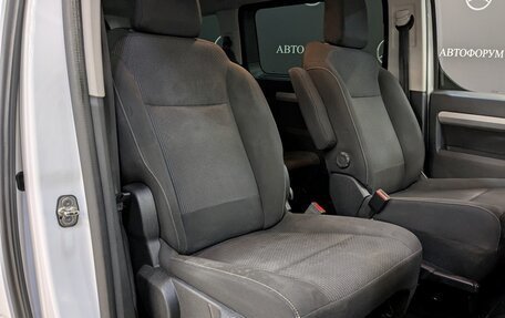 Peugeot Traveller I, 2022 год, 2 925 000 рублей, 19 фотография