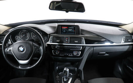 BMW 3 серия, 2019 год, 3 050 000 рублей, 12 фотография