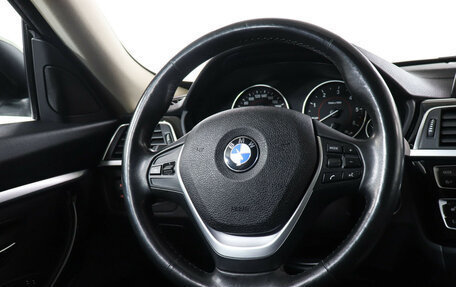 BMW 3 серия, 2019 год, 3 050 000 рублей, 15 фотография
