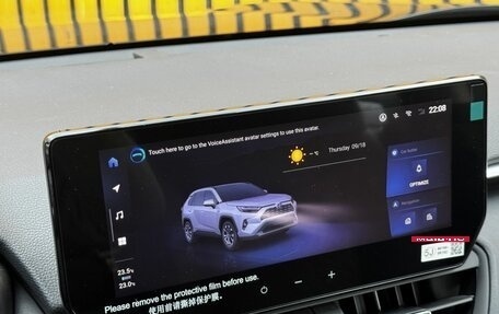 Toyota RAV4, 2025 год, 5 700 000 рублей, 11 фотография