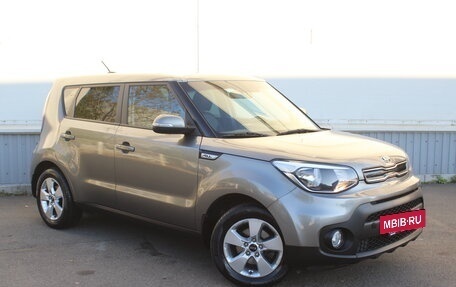 KIA Soul II рестайлинг, 2017 год, 1 100 000 рублей, 3 фотография