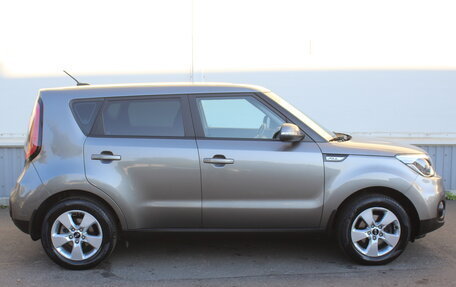 KIA Soul II рестайлинг, 2017 год, 1 100 000 рублей, 7 фотография