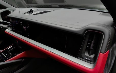 Porsche Cayenne III, 2023 год, 18 300 000 рублей, 38 фотография