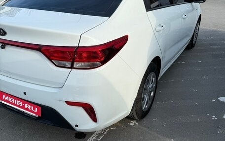KIA Rio IV, 2017 год, 1 550 000 рублей, 3 фотография