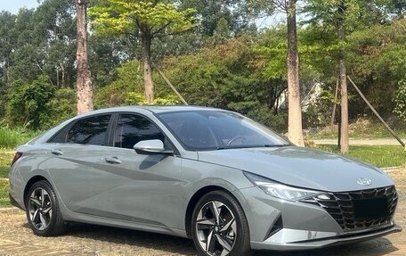 Hyundai Elantra, 2021 год, 1 690 000 рублей, 2 фотография