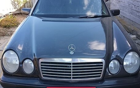 Mercedes-Benz E-Класс, 1996 год, 400 000 рублей, 3 фотография