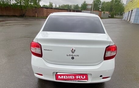 Renault Logan II, 2018 год, 650 000 рублей, 7 фотография