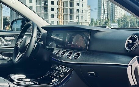 Mercedes-Benz E-Класс, 2019 год, 3 700 000 рублей, 8 фотография