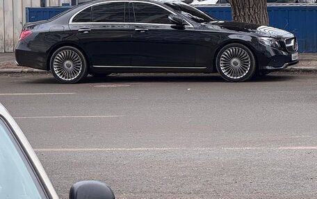 Mercedes-Benz E-Класс, 2019 год, 3 700 000 рублей, 9 фотография