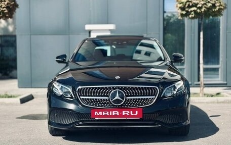 Mercedes-Benz E-Класс, 2019 год, 3 700 000 рублей, 2 фотография