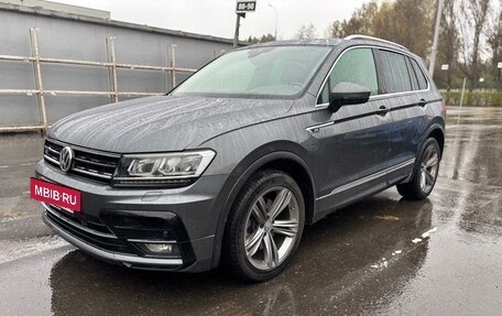 Volkswagen Tiguan II, 2019 год, 2 775 000 рублей, 2 фотография
