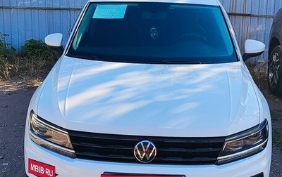 Volkswagen Tiguan II, 2019 год, 2 400 000 рублей, 1 фотография