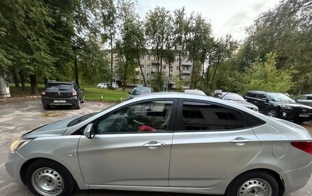 Hyundai Solaris II рестайлинг, 2013 год, 630 000 рублей, 5 фотография