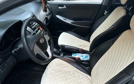 Hyundai Solaris II рестайлинг, 2013 год, 630 000 рублей, 10 фотография
