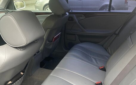 Mercedes-Benz E-Класс, 2001 год, 480 000 рублей, 10 фотография