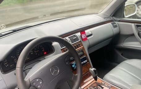 Mercedes-Benz E-Класс, 2001 год, 480 000 рублей, 11 фотография