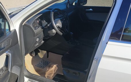 Volkswagen Tiguan II, 2019 год, 2 400 000 рублей, 9 фотография