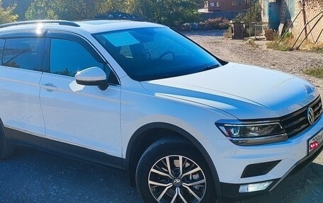 Volkswagen Tiguan II, 2019 год, 2 400 000 рублей, 6 фотография