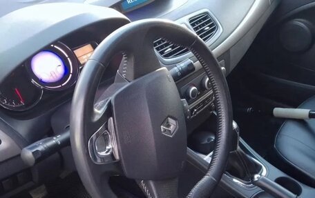 Renault Megane III, 2014 год, 425 000 рублей, 3 фотография