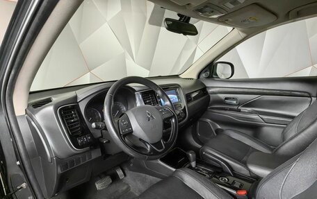 Mitsubishi Outlander III рестайлинг 3, 2018 год, 1 993 000 рублей, 14 фотография