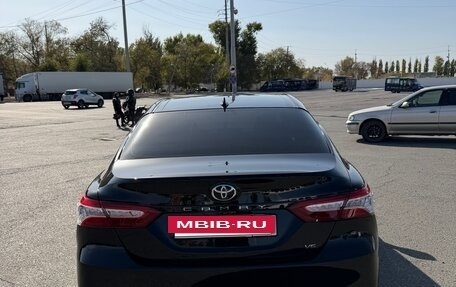 Toyota Camry, 2018 год, 3 300 000 рублей, 6 фотография