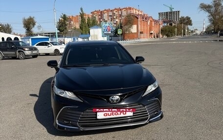 Toyota Camry, 2018 год, 3 300 000 рублей, 2 фотография