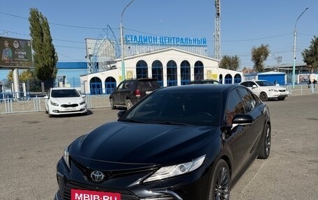 Toyota Camry, 2018 год, 3 300 000 рублей, 7 фотография