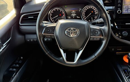 Toyota Camry, 2018 год, 3 300 000 рублей, 19 фотография