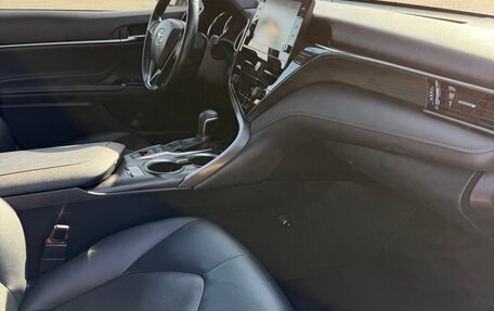 Toyota Camry, 2018 год, 3 300 000 рублей, 20 фотография