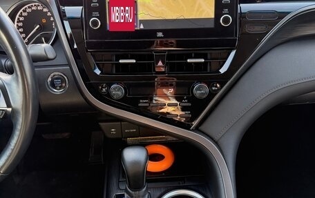 Toyota Camry, 2018 год, 3 300 000 рублей, 12 фотография