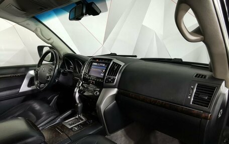Toyota Land Cruiser 200, 2013 год, 2 785 150 рублей, 8 фотография