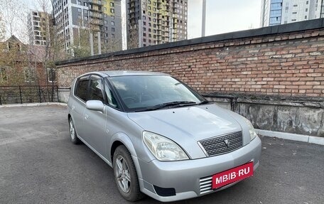 Toyota Opa I рестайлинг, 2002 год, 535 000 рублей, 1 фотография