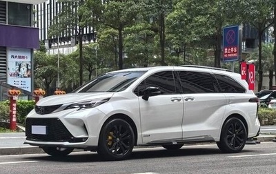 Toyota Sienna, 2022 год, 4 742 000 рублей, 1 фотография