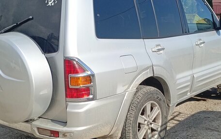 Mitsubishi Montero III, 2002 год, 550 000 рублей, 3 фотография