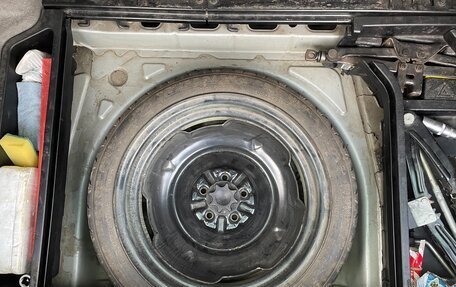 Toyota Opa I рестайлинг, 2002 год, 535 000 рублей, 13 фотография