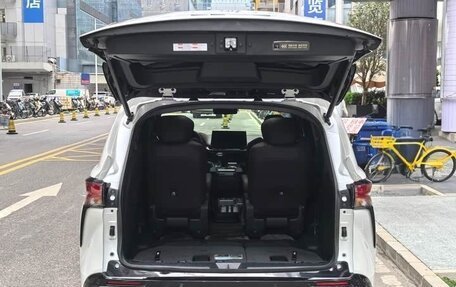 Toyota Sienna, 2022 год, 4 742 000 рублей, 11 фотография