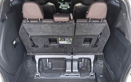 Toyota Sienna, 2022 год, 4 742 000 рублей, 15 фотография