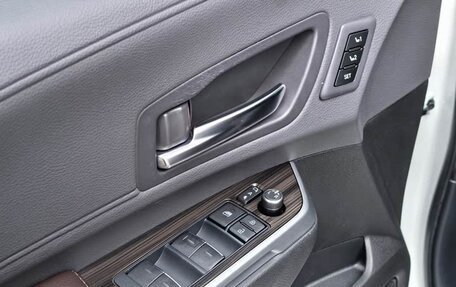 Toyota Sienna, 2022 год, 4 742 000 рублей, 22 фотография