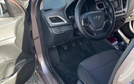 Hyundai Solaris II рестайлинг, 2019 год, 1 350 000 рублей, 5 фотография