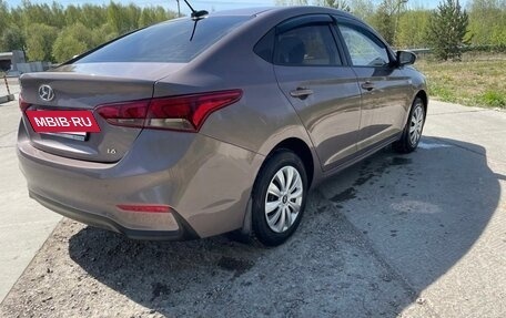 Hyundai Solaris II рестайлинг, 2019 год, 1 350 000 рублей, 4 фотография