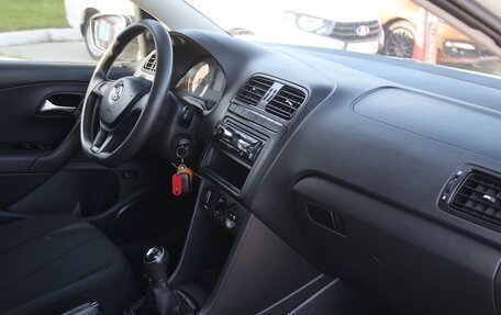 Volkswagen Polo VI (EU Market), 2017 год, 1 135 987 рублей, 8 фотография