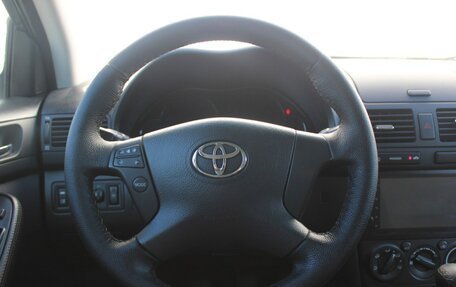 Toyota Avensis III рестайлинг, 2006 год, 750 000 рублей, 12 фотография
