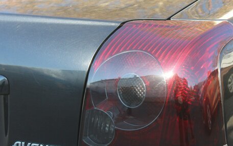 Toyota Avensis III рестайлинг, 2006 год, 750 000 рублей, 19 фотография