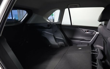 Toyota RAV4, 2019 год, 2 949 000 рублей, 16 фотография