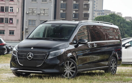 Mercedes-Benz V-Класс, 2025 год, 11 600 000 рублей, 1 фотография