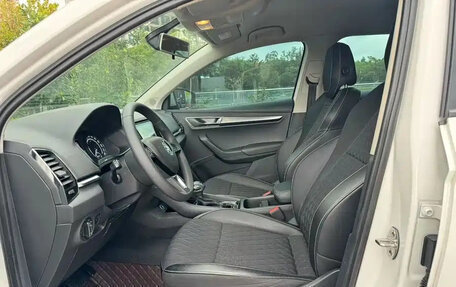 Skoda Karoq I, 2021 год, 1 900 001 рублей, 6 фотография