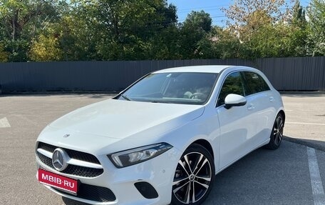 Mercedes-Benz A-Класс, 2019 год, 1 950 000 рублей, 1 фотография