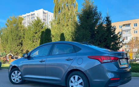 Hyundai Solaris II рестайлинг, 2018 год, 760 000 рублей, 2 фотография